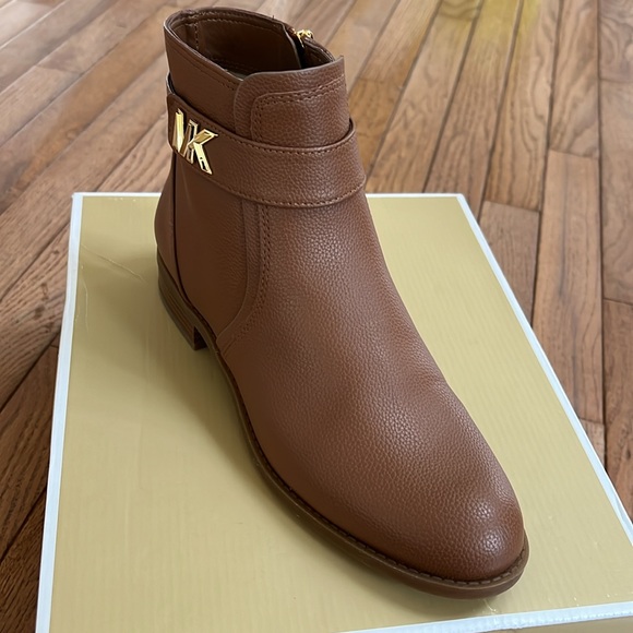 Michael Kors Women's Jilly Flat Booties - Picture 2 of 7